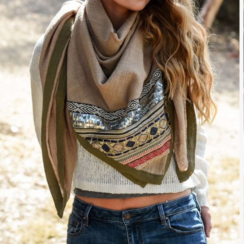 Mocha geometric scarf